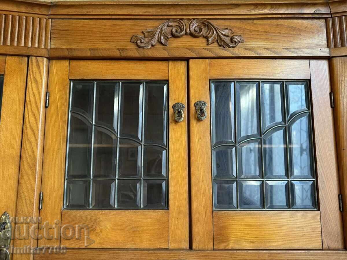 Auction  Buffet with a sauna