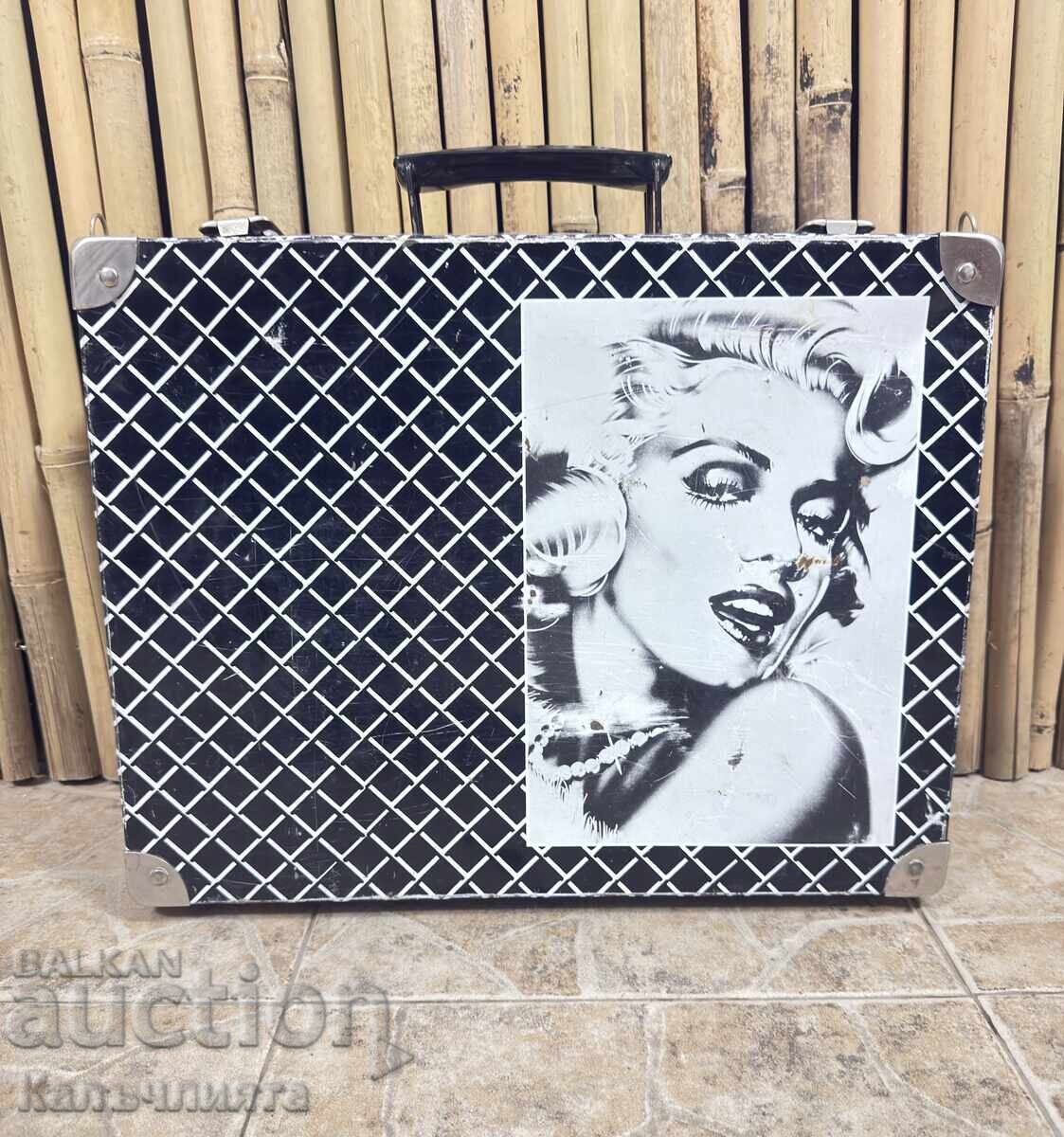 Valiză pentru machiaj din anii '60