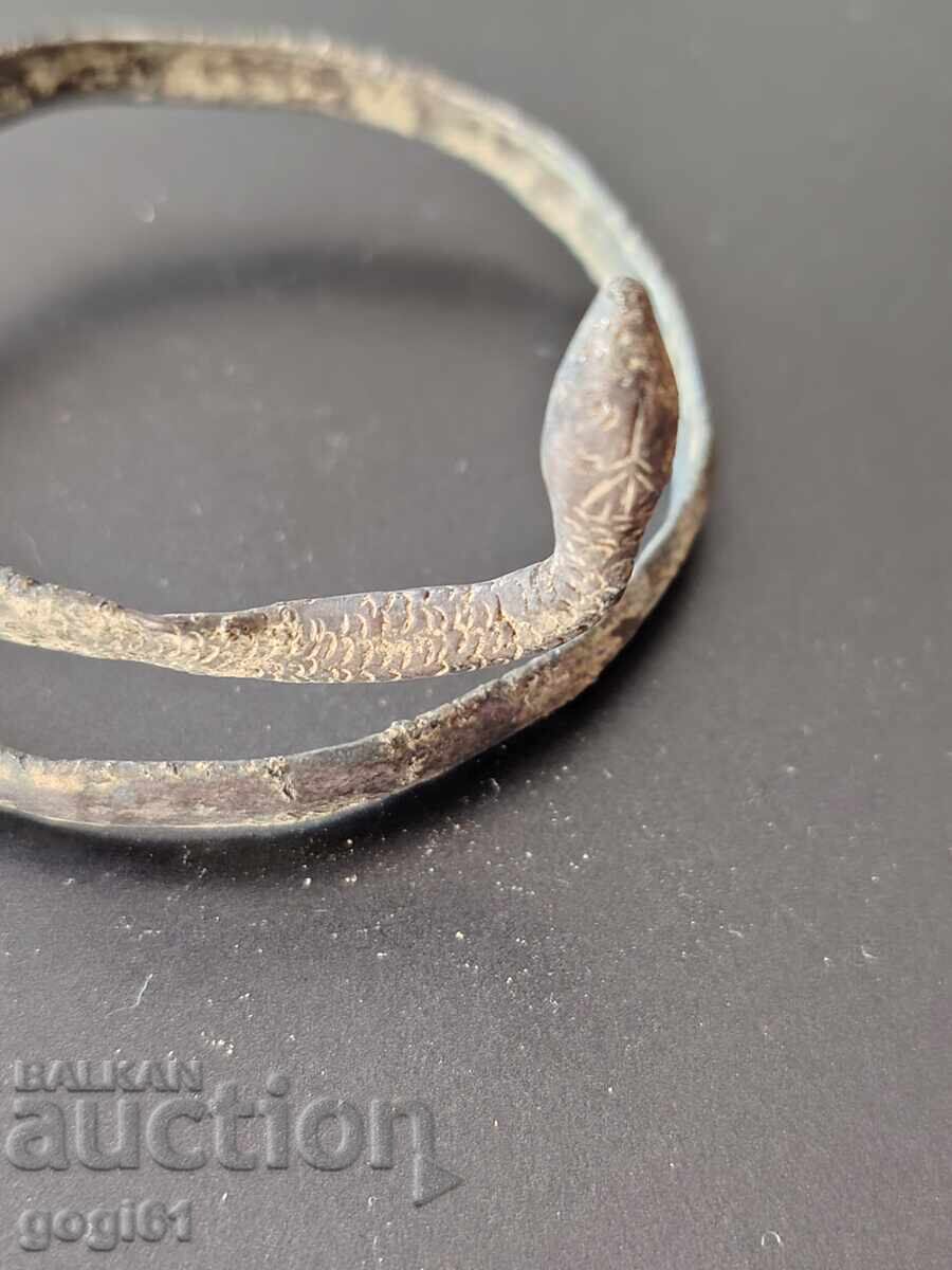 Brățară veche șarpe cu preț € 15.00 | 29.34 BGN