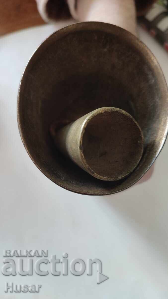 Licitație Cazan mare vechi de bronz, clopot, cucer, babuger, bronz