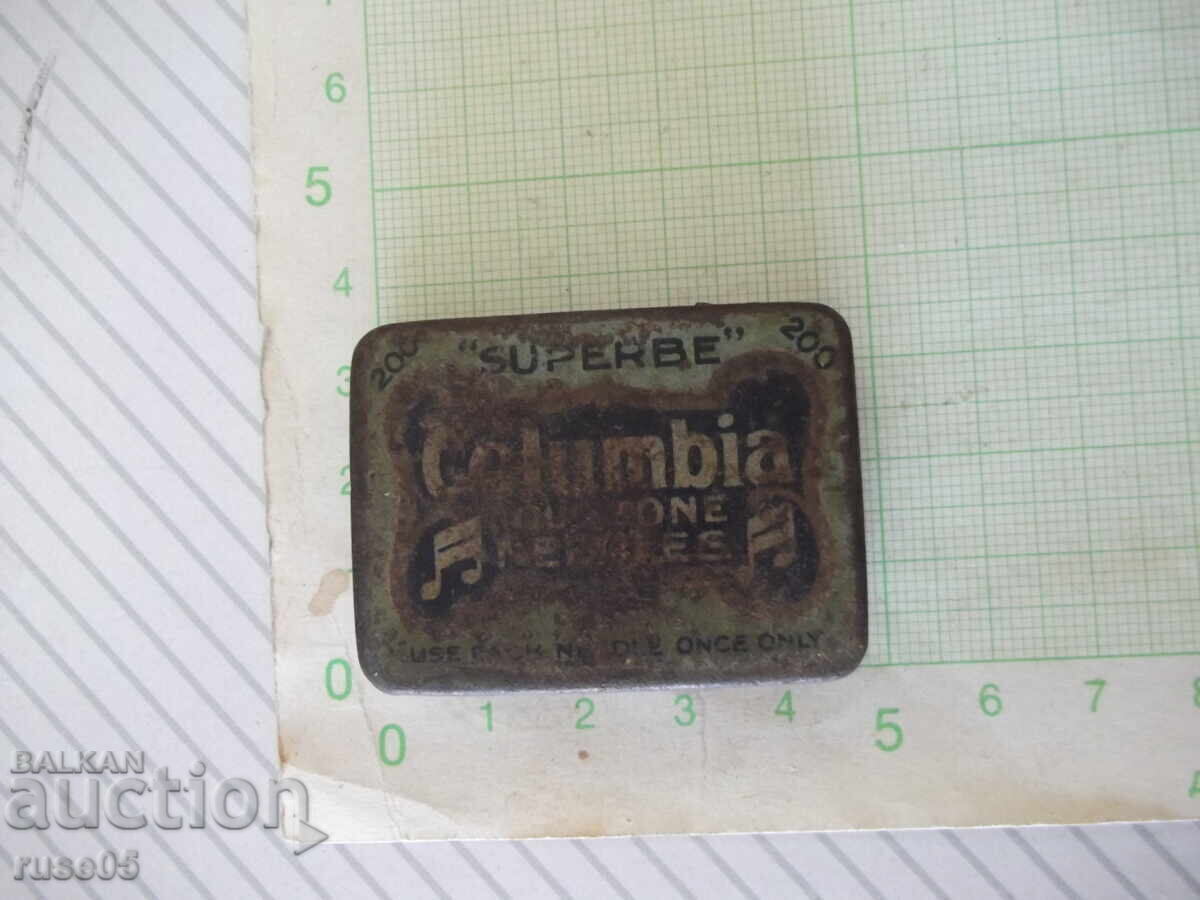 Cutie veche pentru ace de gramofon cu preț € 2.56 | 5.01 BGN