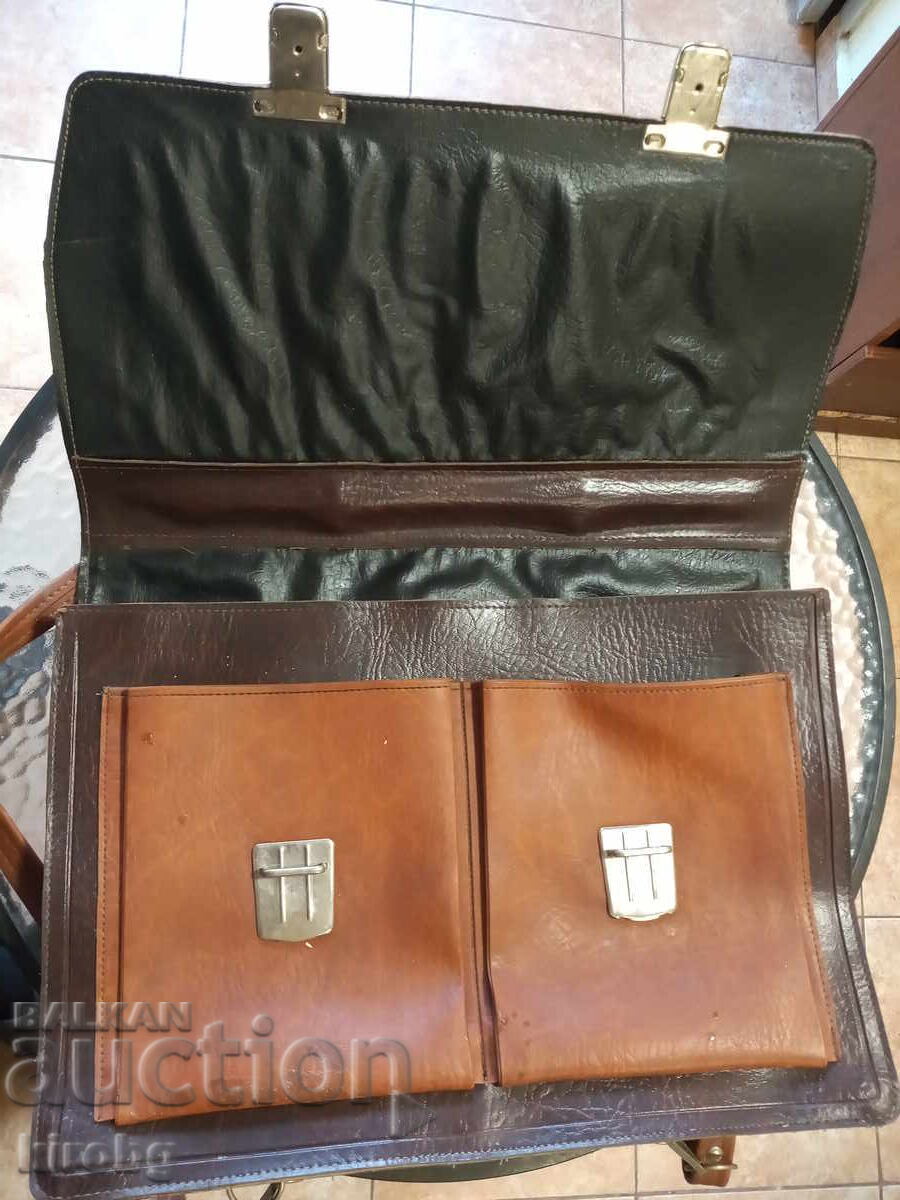 Vintage Leather Bag 1978 with price € 49.99 | 97.77 BGN Vintage Leather Bag 1978 with price € 49.99 | 97.77 BGN