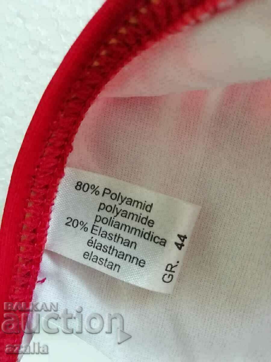 Auction  New swimsuit bottom size 44