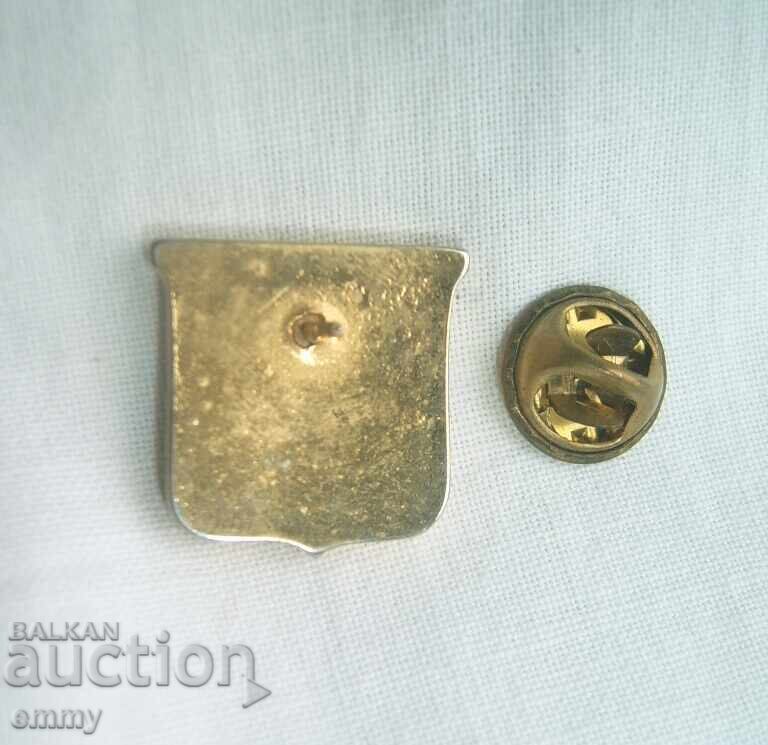 Insigna Bulgaria, leu cu coroană cu preț € 4.00 | 7.82 BGN