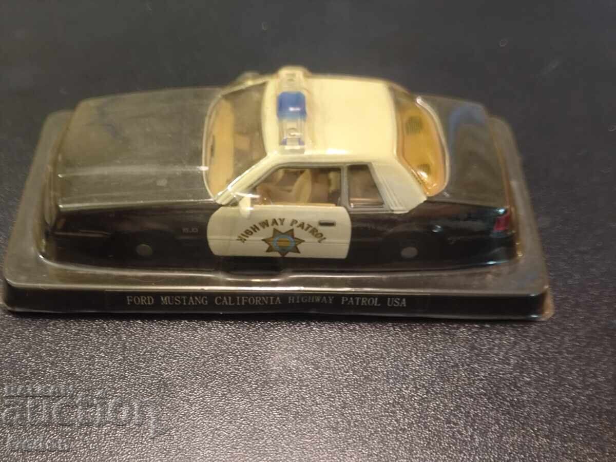 Livrarea Modele de mașini de poliție 1:43 Amercom pentru setul de 3 mașini