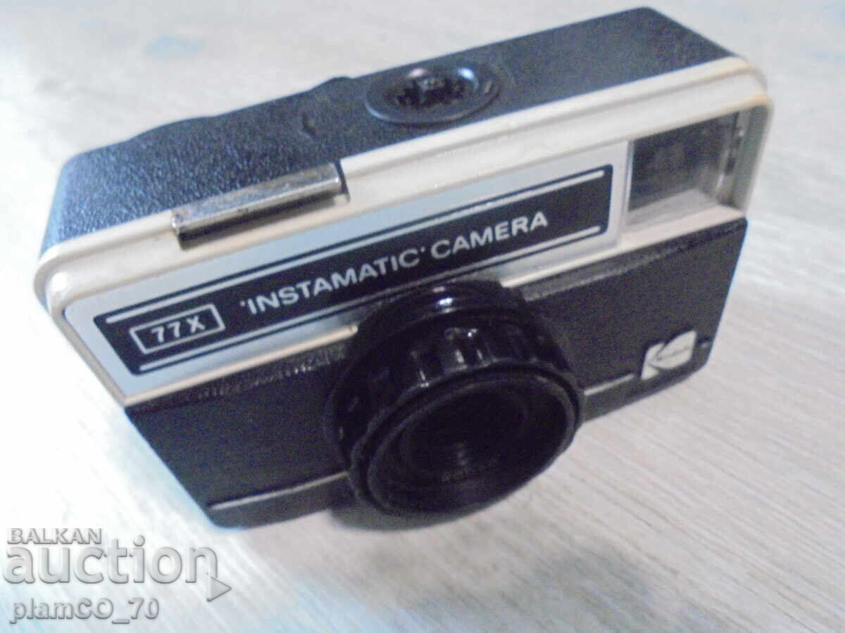 №*8522 Aparat foto vintage Kodak Instamatic 77X cu preț € 9.90 | 19.36 BGN