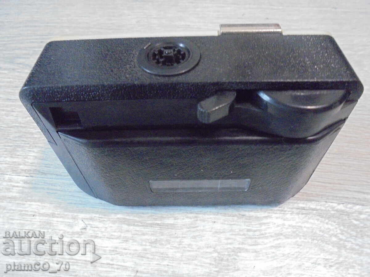 Livrarea №*8522 Aparat foto vintage Kodak Instamatic 77X