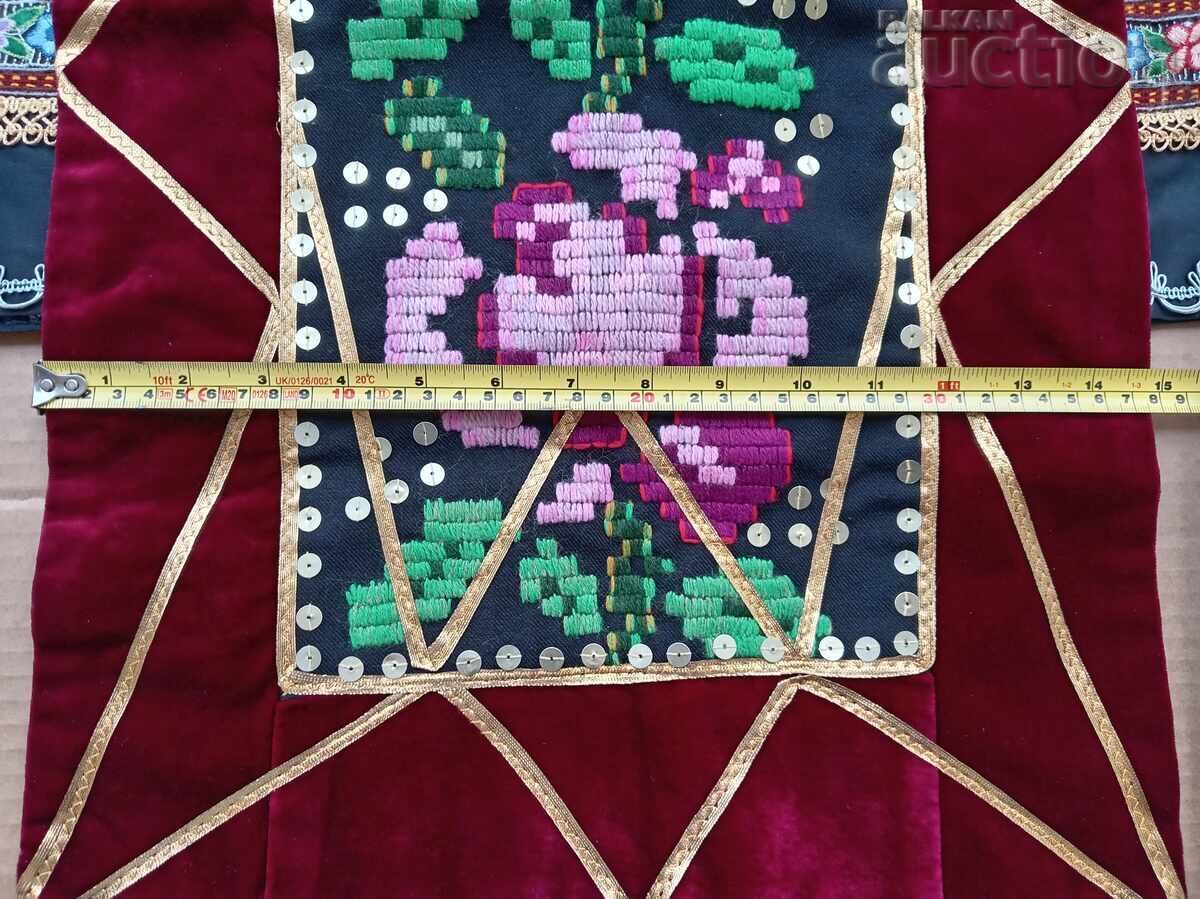 Fustă bruncă, pișmal cu șorț de catifea cu preț € 41.00 | 80.19 BGN