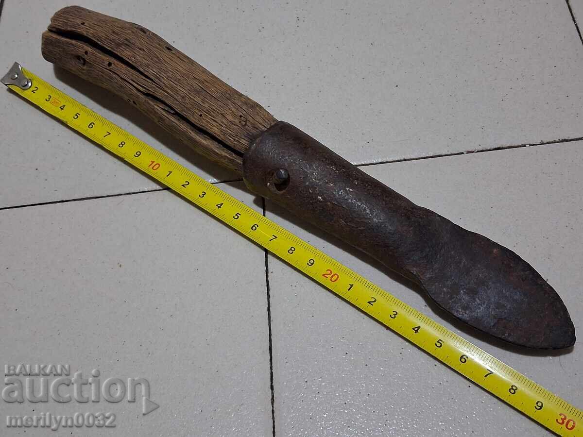 Licitație Fier forjat vechi primitiv