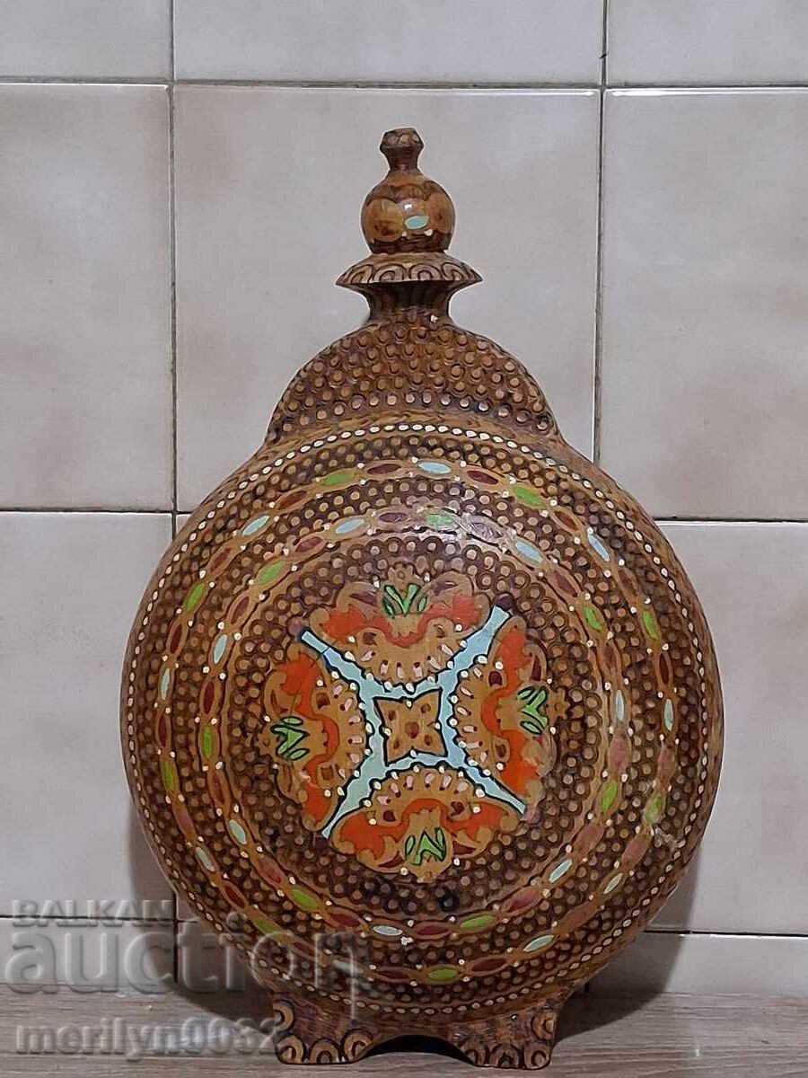 Bucurică veche pirografată, butoiaș, vas de băut