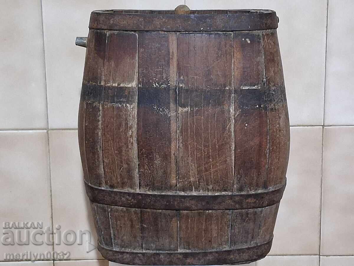 Стар павур от дърво дървения бъкел буре бъклица с цена € 59.95 | 117.25 лв.