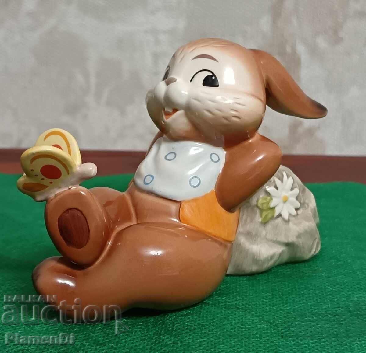 Decorative Porcelain Collector's Figurine Goebel Decorative Porcelain Collector's Figurine Goebel