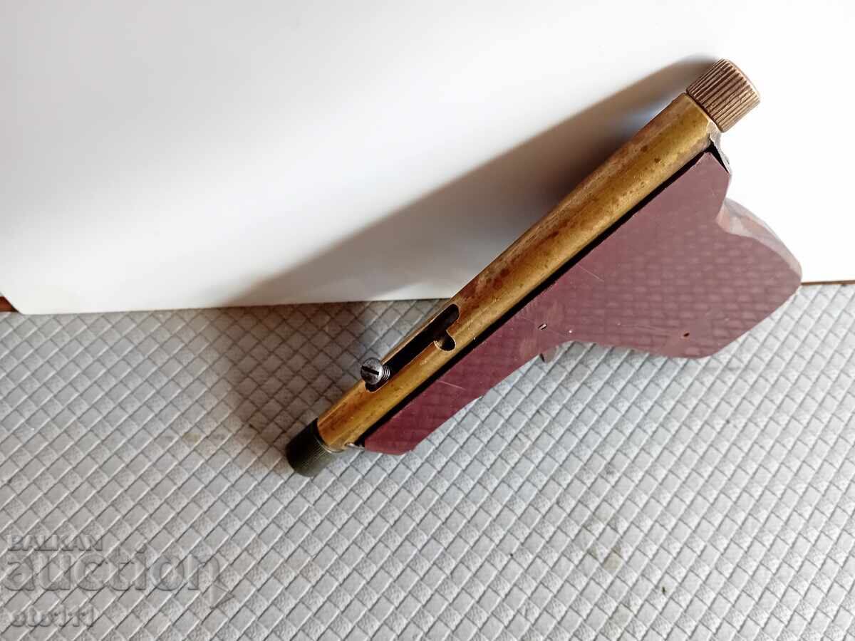 OSA, ZMIEBORETS, CÂINE-ALUNGĂTOR cu preț € 30.00 | 58.67 BGN OSA, ZMIEBORETS, CÂINE-ALUNGĂTOR cu preț € 30.00 | 58.67 BGN