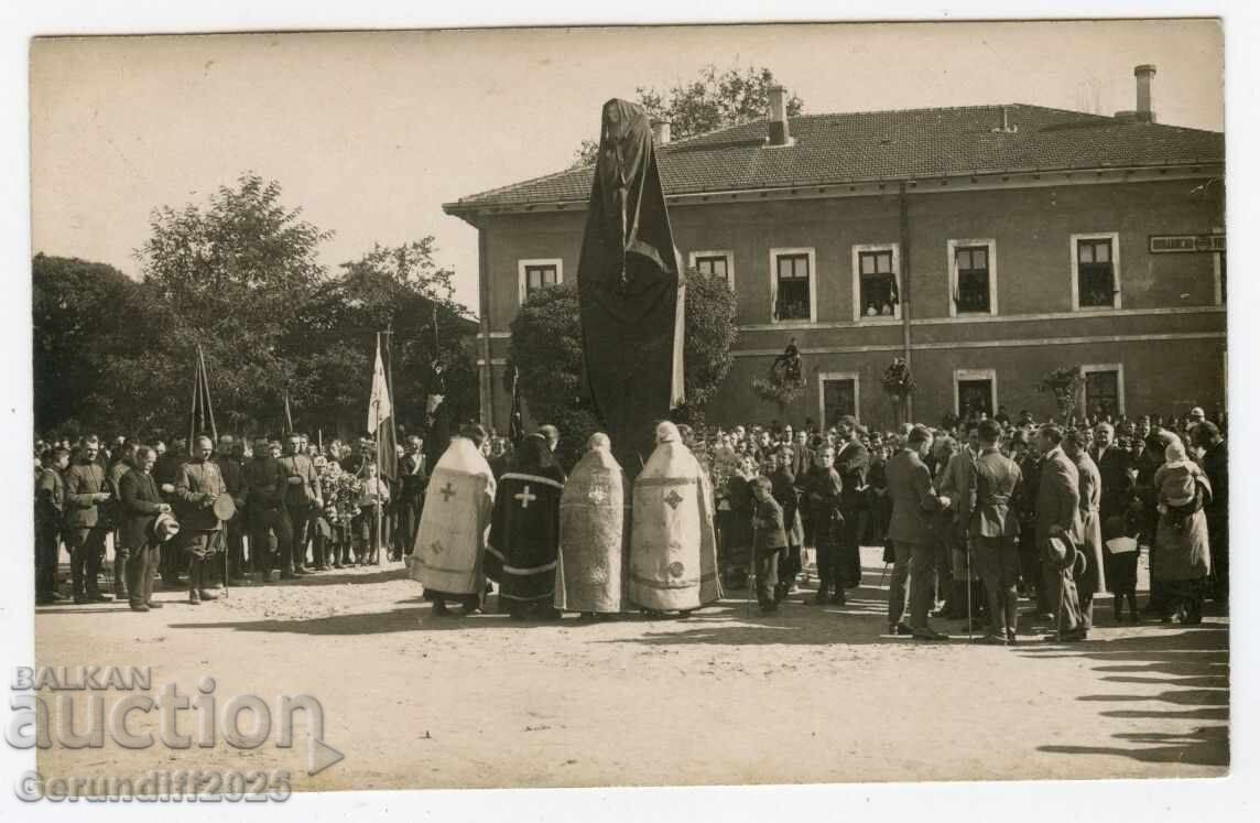 Inaugurarea unui monument militar