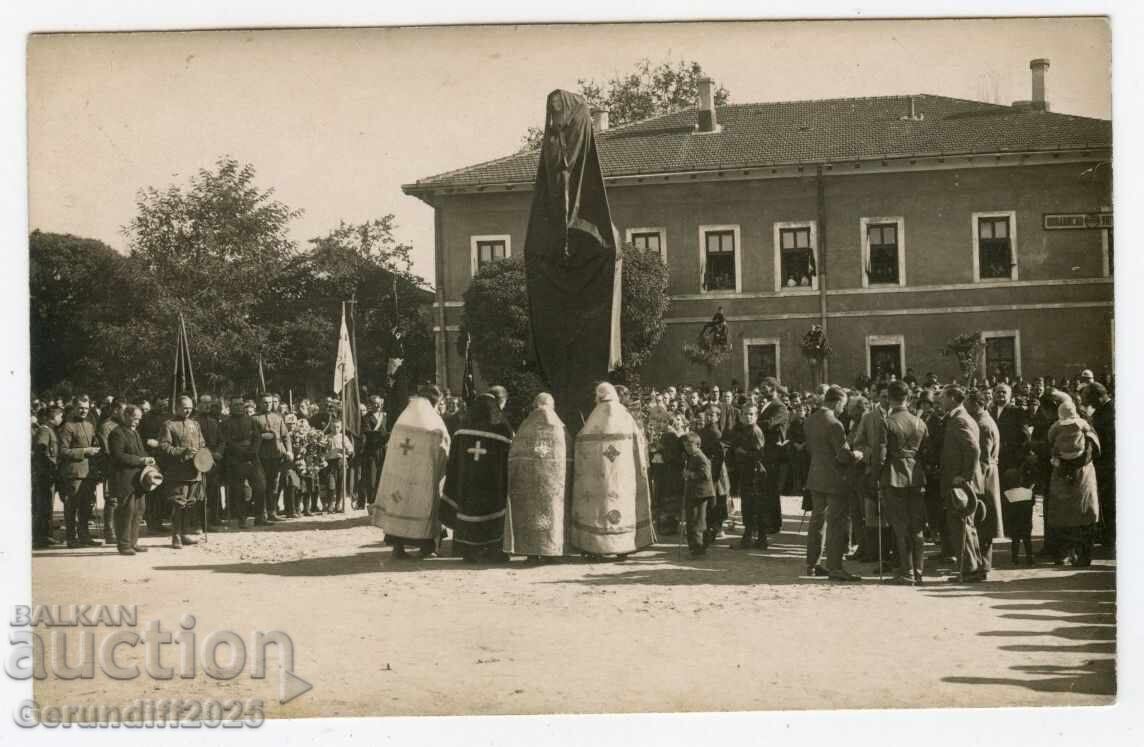 Inaugurarea unui monument militar