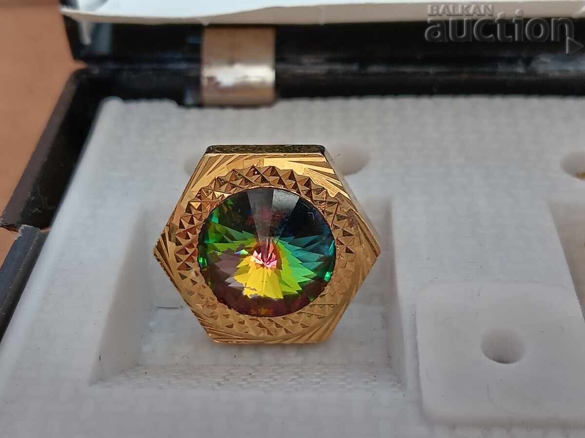 Livrarea Butoni retro, butoniere, anii '70, vintage, placate cu aur Livrarea Butoni retro, butoniere, anii '70, vintage, placate cu aur