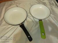 Two pans, diameter 24 cm