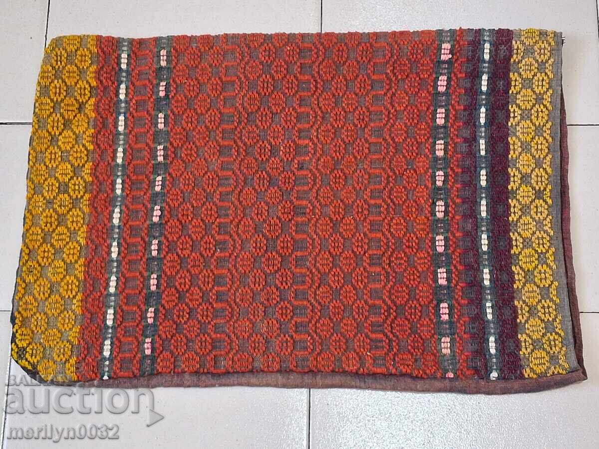 Fetă de pernă costum brodat țesut veche