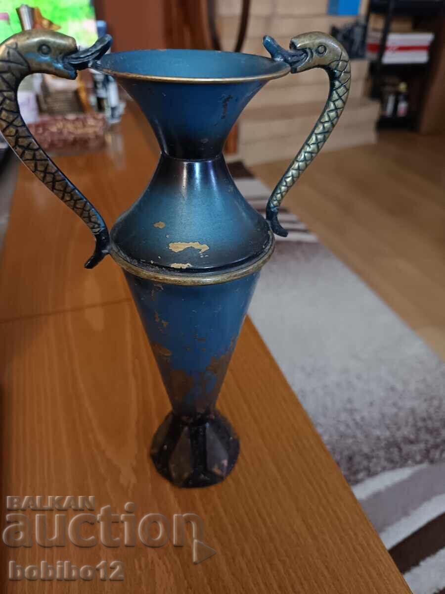 Delivery of Retro metal vase