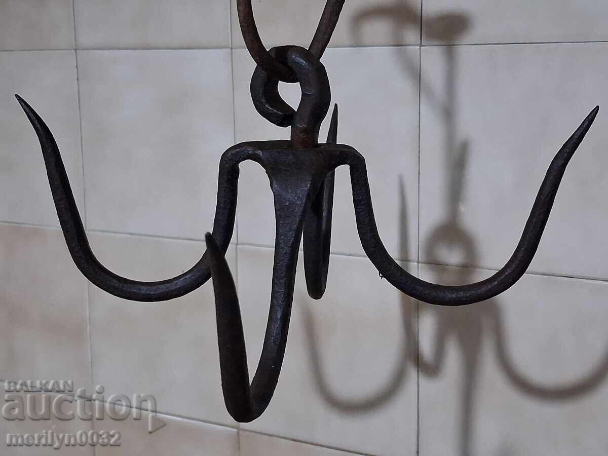 Cârlig forjat vechi pentru curățat fântâni, cu patru cârlige