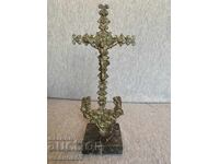 Μεσινχένιος επιτραπέζιος σταυρός εσταυρωμένος