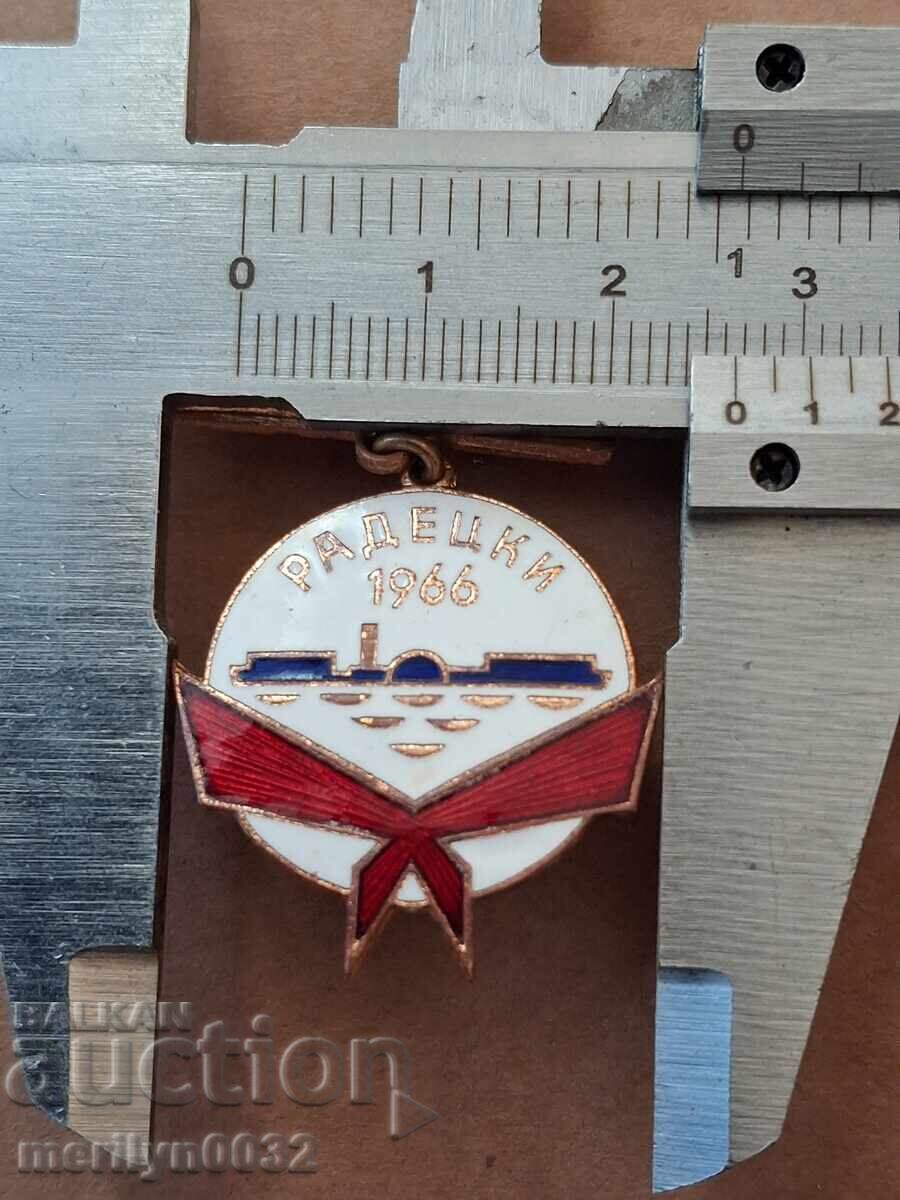 Licitație Insigna piept "Corabia Radetzky" 1966 medalie insignă