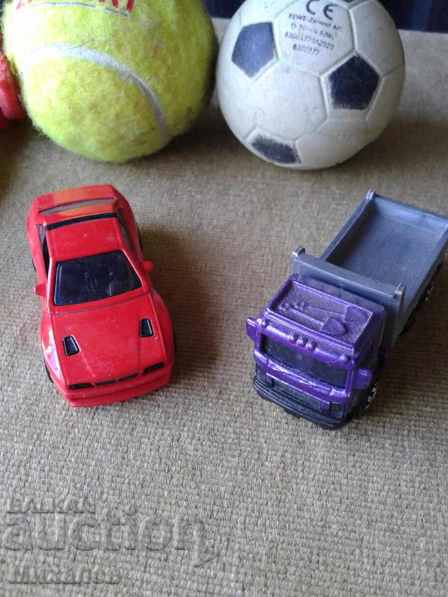 Аукцион Спайдърмен две топки + две колички метални