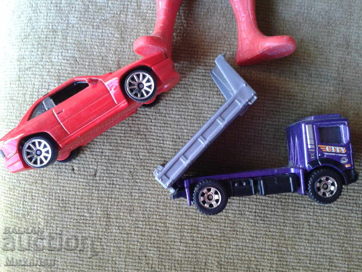 Спайдърмен две топки + две колички метални - 5