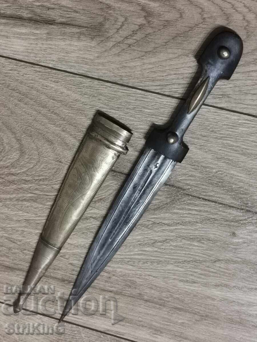 Καυκάσια κάμα με λεπίδα Δαμασκού Καυκάσια κάμα με λεπίδα Δαμασκού