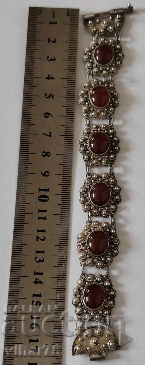 Livrarea Brățară de argint cu Cornalină