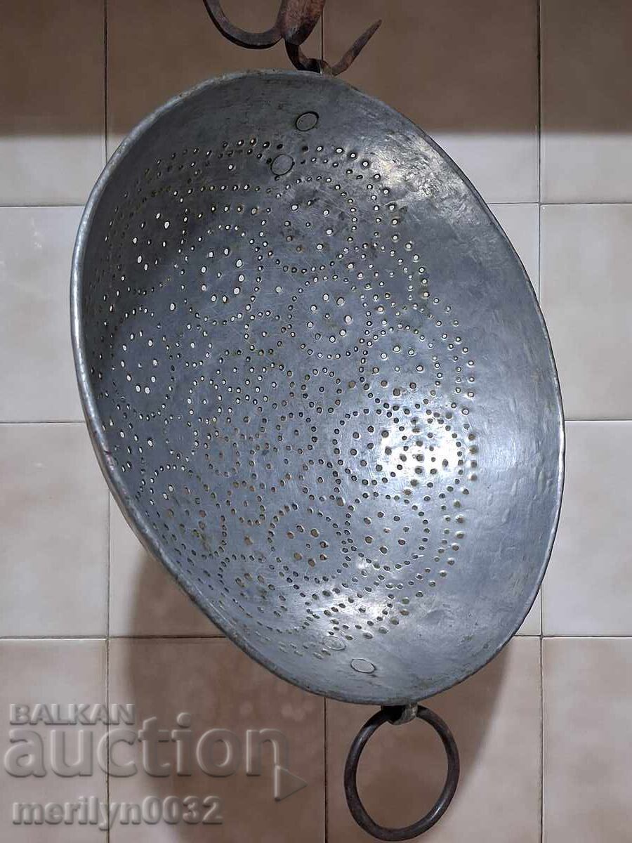 strecuratoare veche de cupru oala de cupru, ceaun cu strecuratoare ceaun cazan cu preț € 56.62 | 110.74 BGN