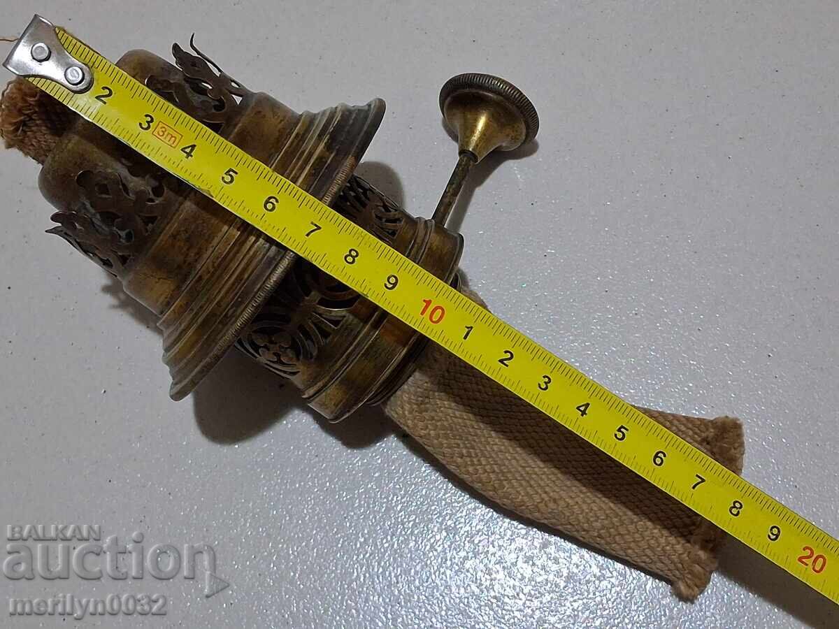 Delivery of Old kerosene lamp lantern fan