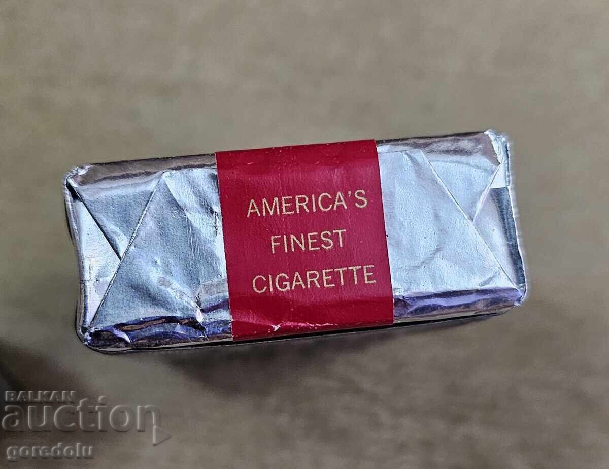 Auction  Kolektsionerski tsigari Philip Morris ot 80 te!