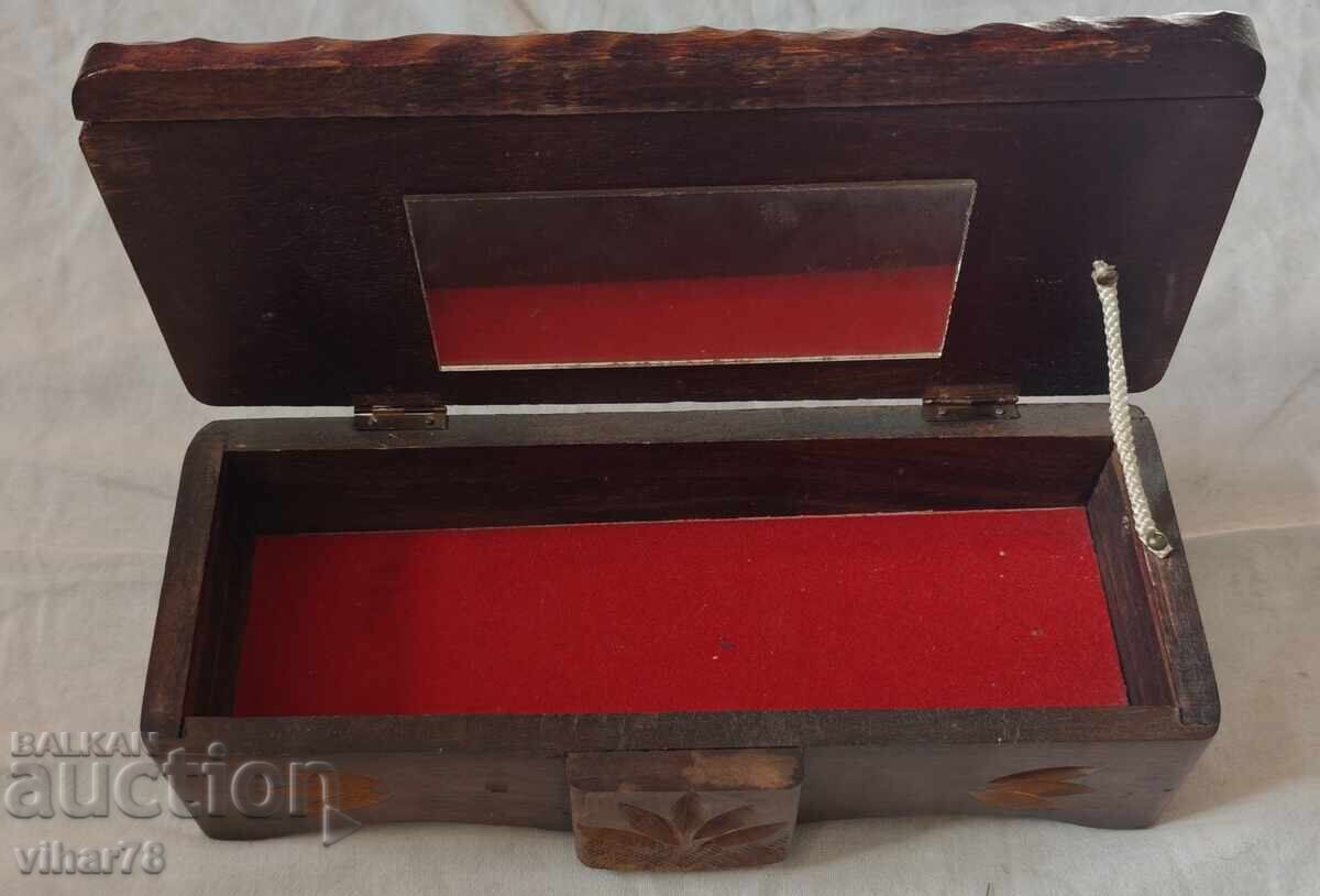 CUTIE DE LEMN cu preț € 49.99 | 97.77 BGN