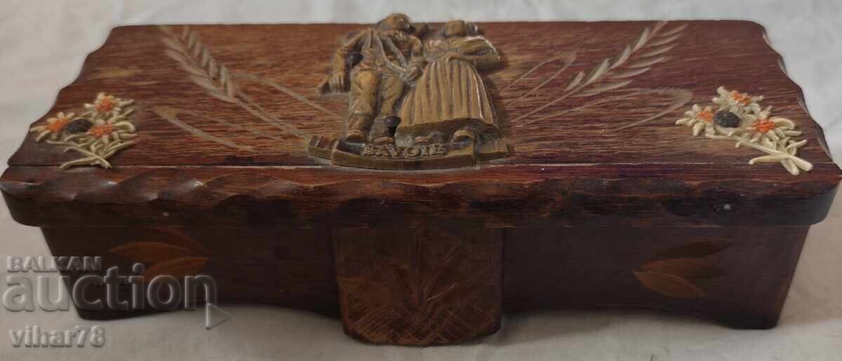 Licitație CUTIE DE LEMN