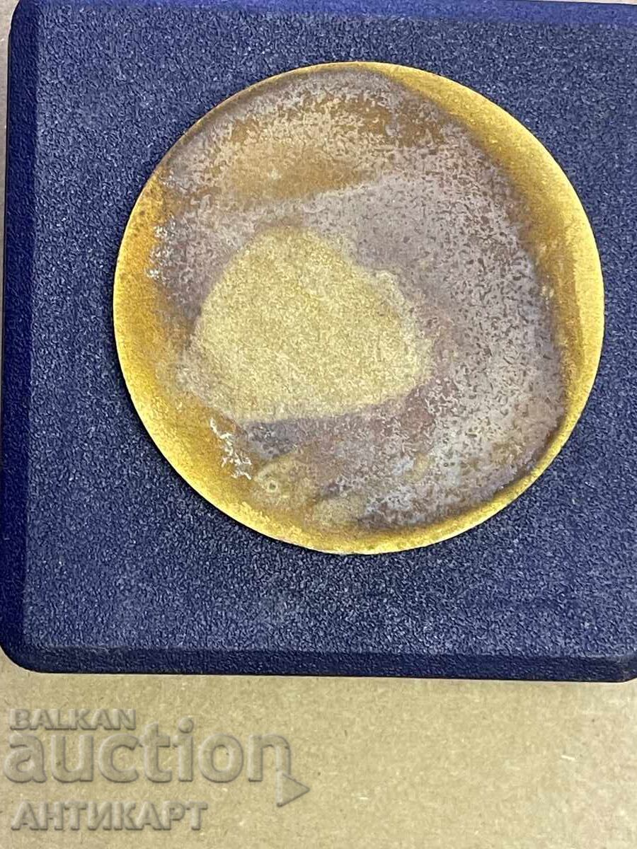 Delivery of Rare MVR medal plaque for merit to DOT with box