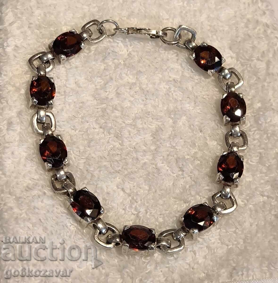 Old beautiful bracelet Garnets and silver!