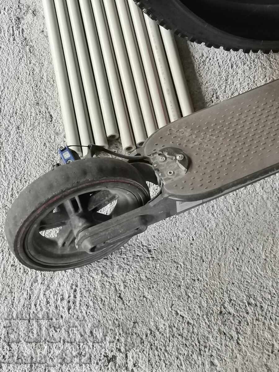 Livrarea Triciclu electric