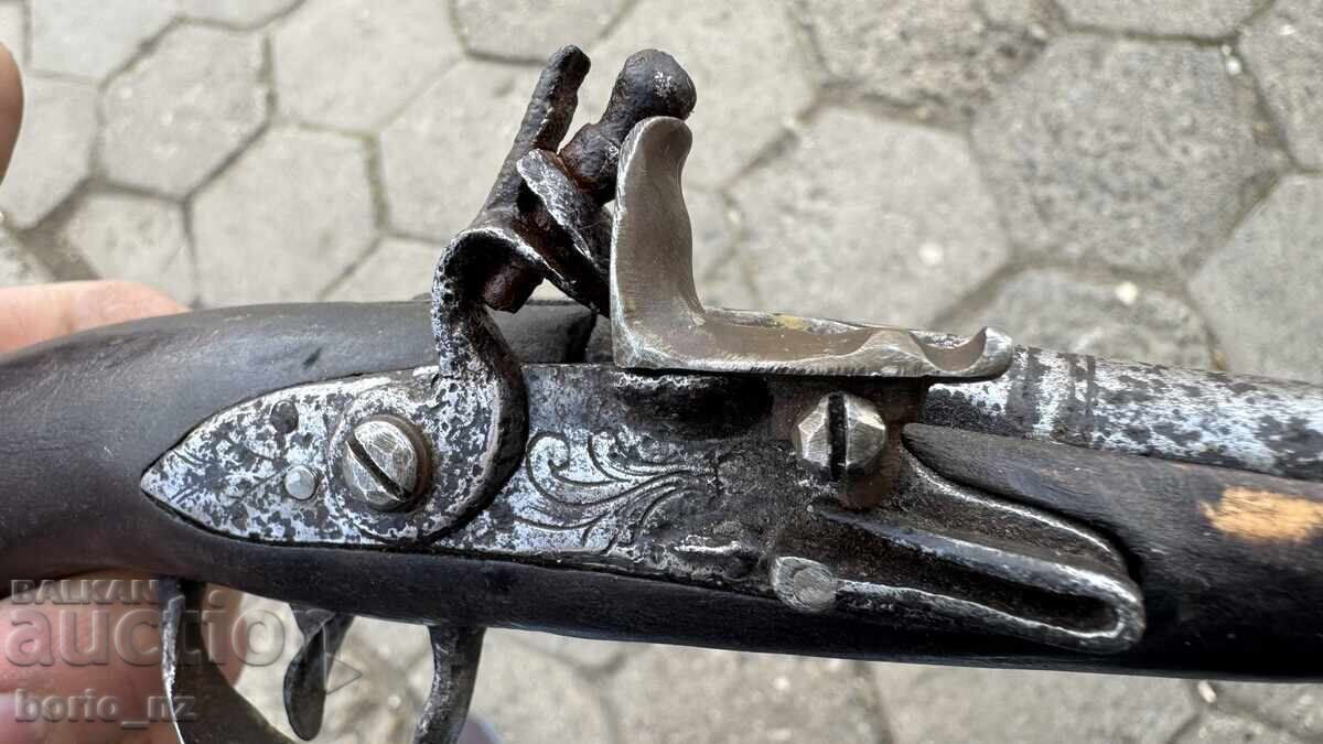 AVTENTICHEN KREMYCHEN PISTOLET ZAPAZEN RABOTI - 7