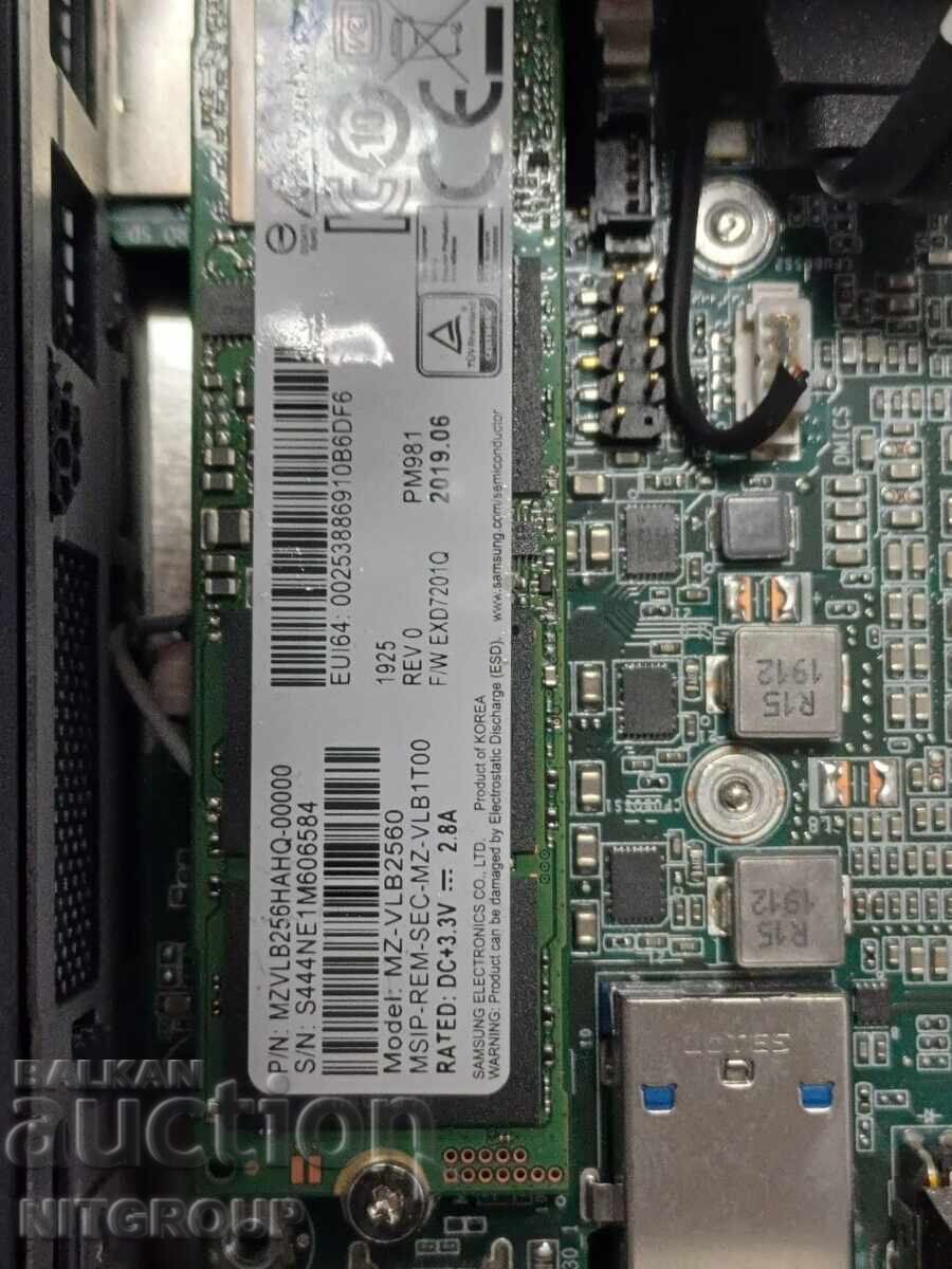 256 GB SSD disk za kompyutyr ili laptop.