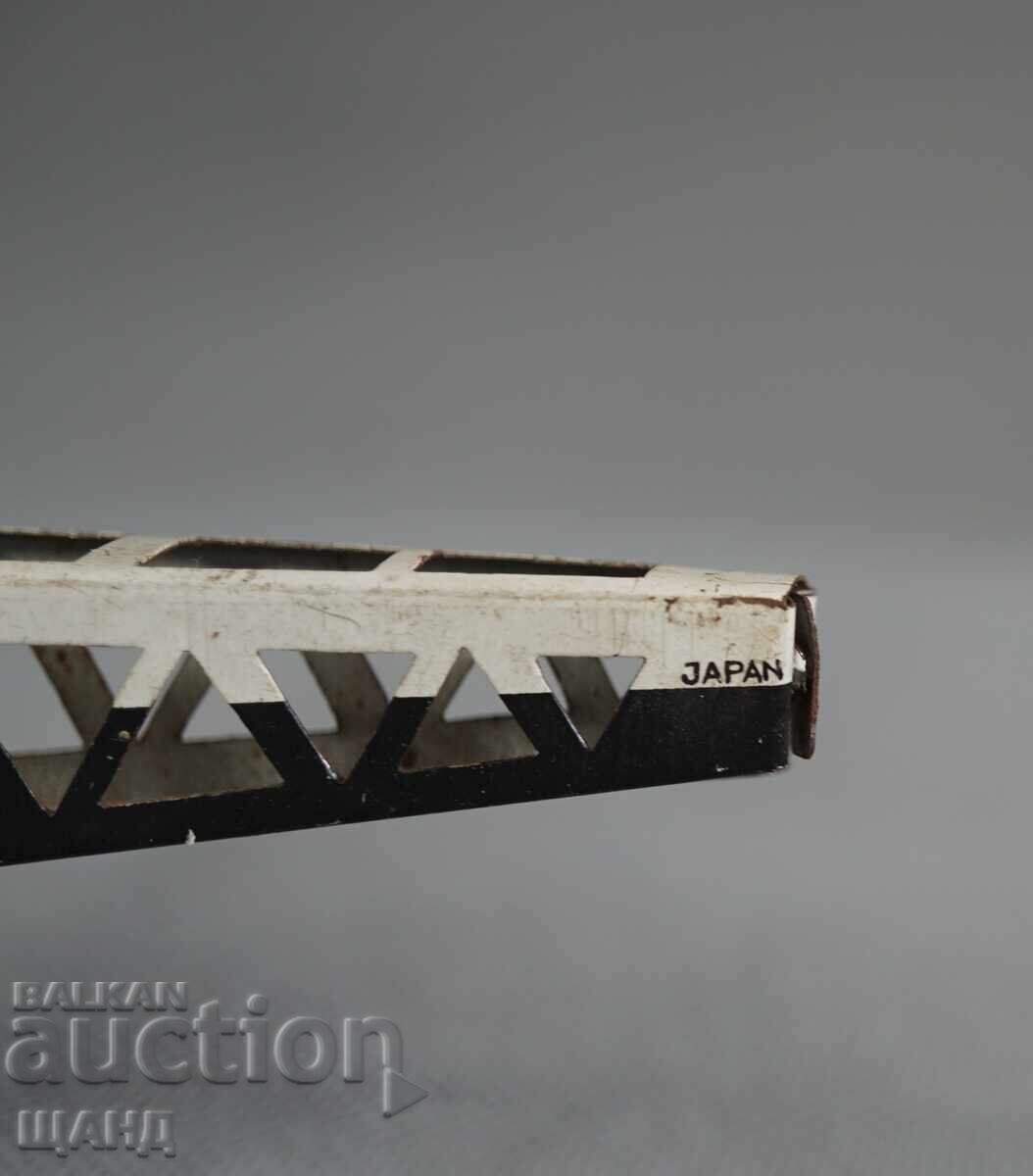 Licitație Stara Yaponska metalna igrachka model helikopter politsia Licitație Stara Yaponska metalna igrachka model helikopter politsia