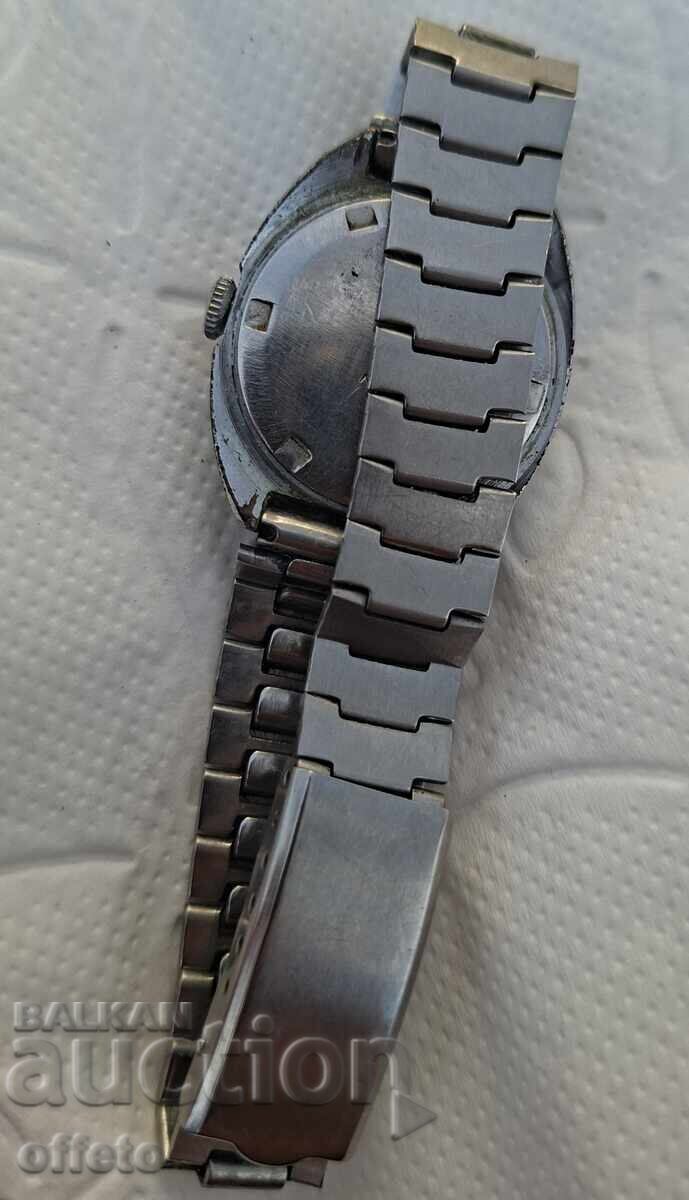 Δημοπρασία ΤΟ ΡΟΛΟΙ ΛΕΙΤΟΥΡΓΕΙ