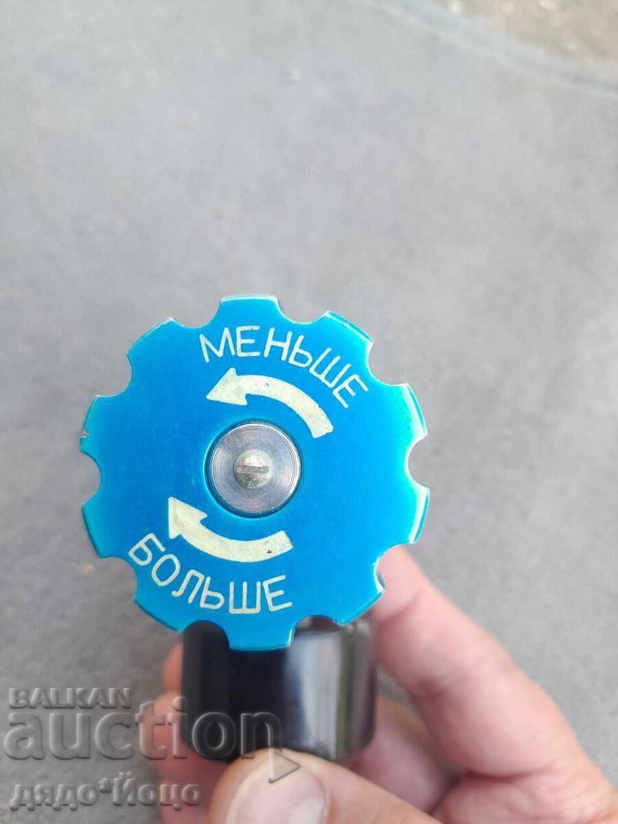 Masca de oxigen cu reductor de aviație din URSS din 1983 cu preț € 135.00 | 264.04 BGN