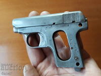 Malokalibren s lipsi