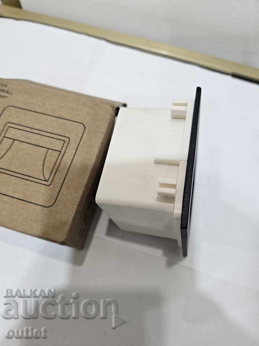 Licitație vgradeno LED osvetitelno tyalo