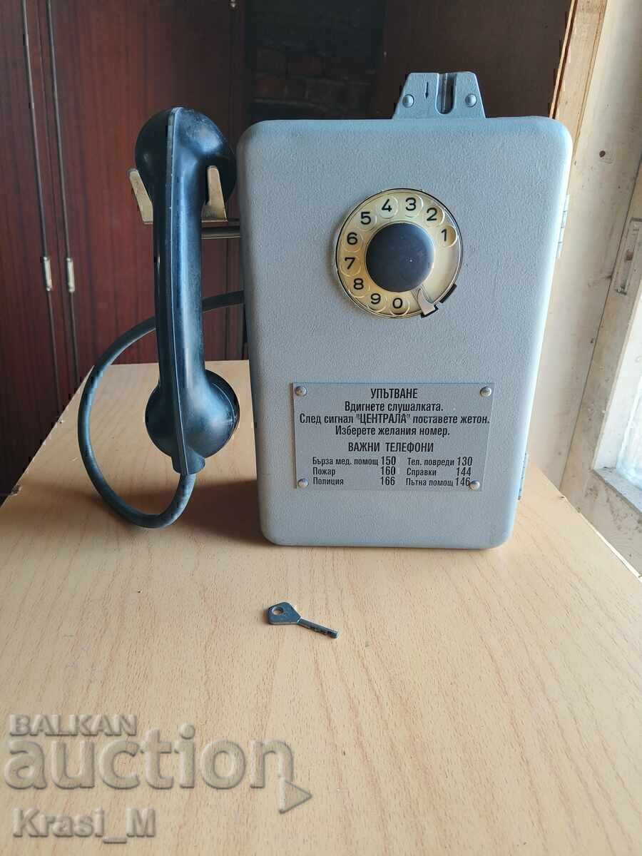 Telefon public stradal socialist pentru 2 st. Calitate de top cu preț € 850.00 | 1662.46 BGN Telefon public stradal socialist pentru 2 st. Calitate de top cu preț € 850.00 | 1662.46 BGN