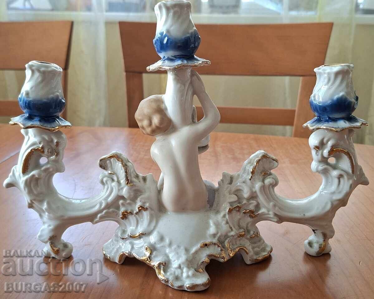 Licitație Sfeșnic vechi din porțelan, Made in Romania Licitație Sfeșnic vechi din porțelan, Made in Romania