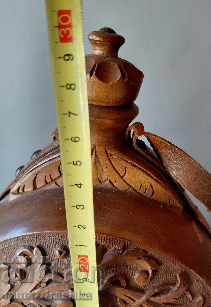 Livrarea Bucșă sculptată în lemn