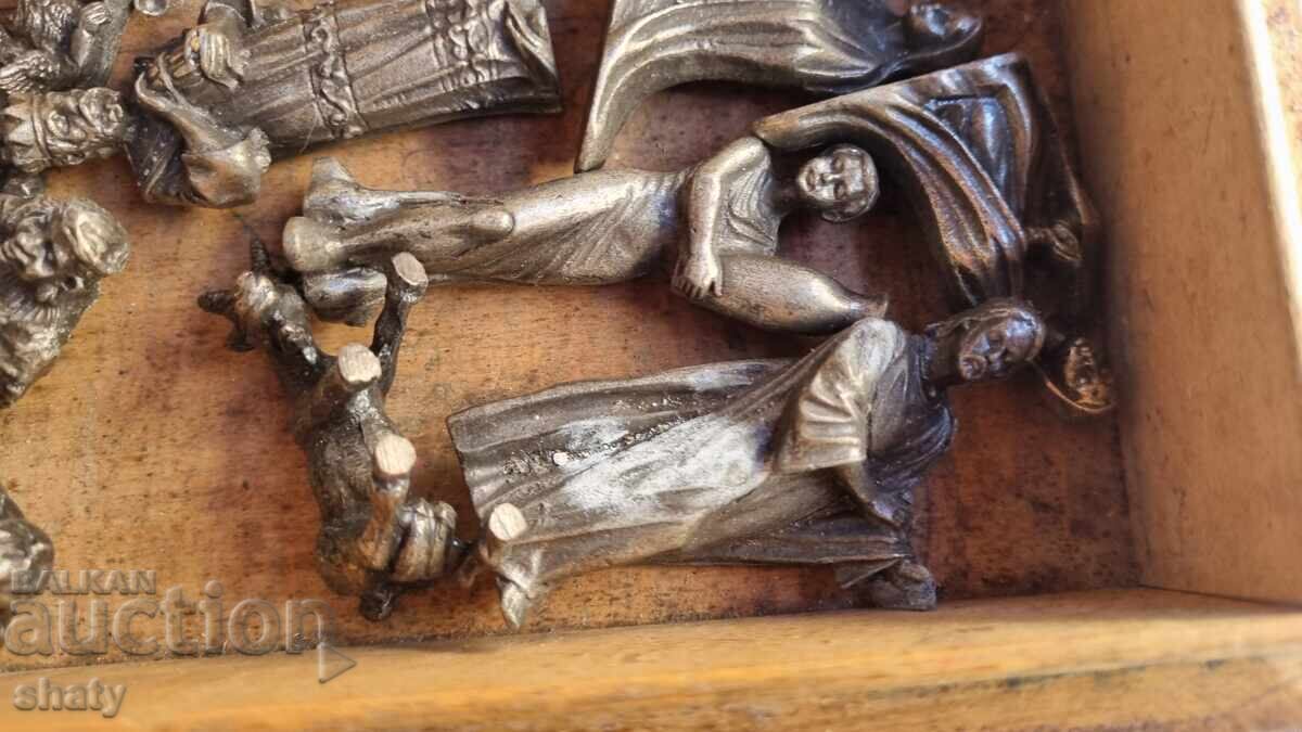 Παλιές μεταλλικές φιγούρες - 5