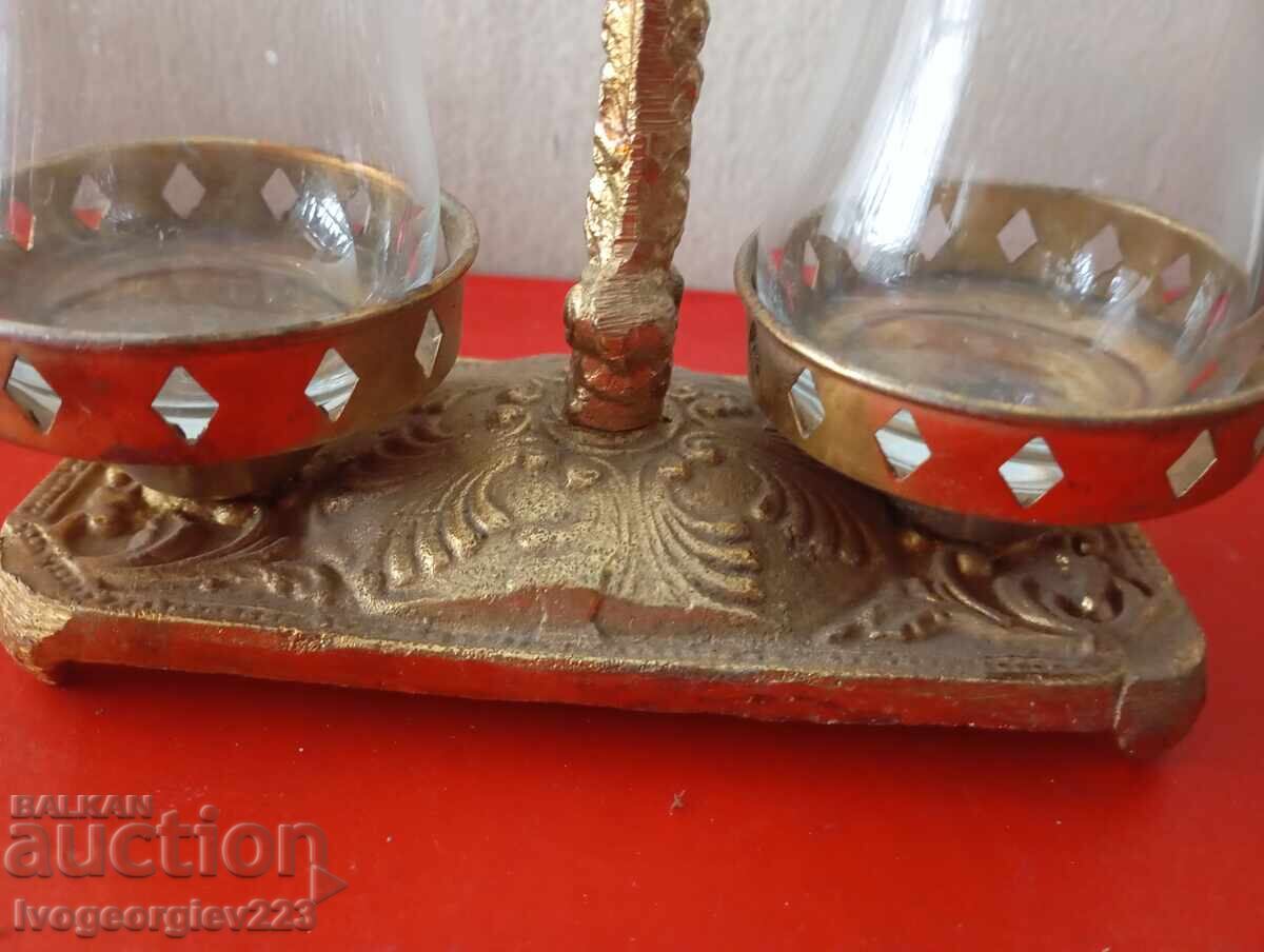 Винтидж прибор за клечки за зъби,солница с цена € 22.00 | 43.03 лв.